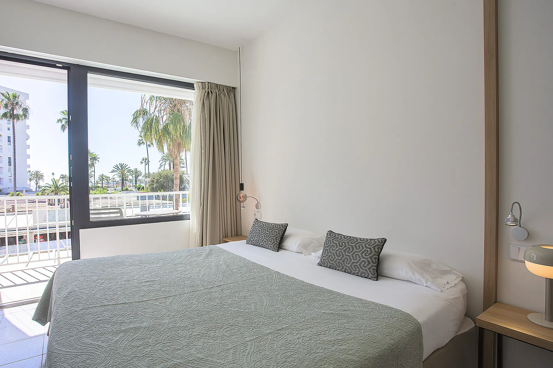 Habitación de matrimonio en Hotel Villa Miel Mallorca